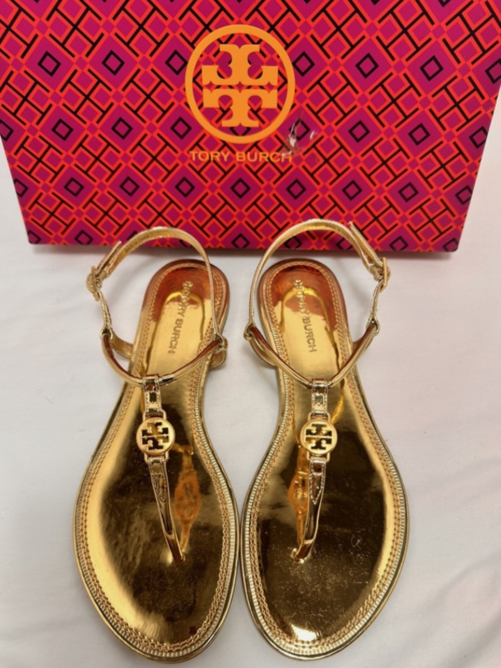 Tory Burch Emmy Flat metallic Sandal (Gold) sz 10